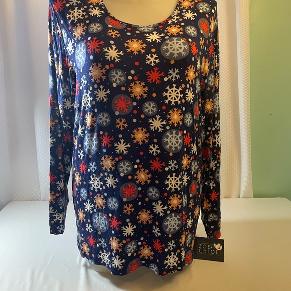 Top 2XL Snowflake Print Tee - T-Shirt Lightweight Long Sleeve Plus Size Crew NWT - Picture 3 of 5